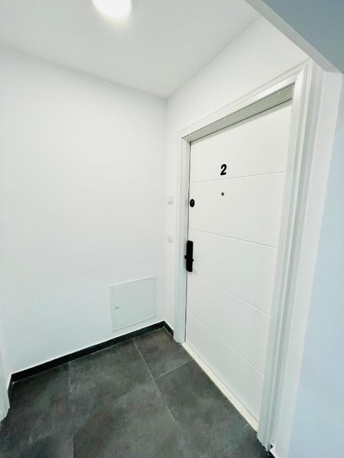 Central Apartment 2, Тирана Экстерьер фото