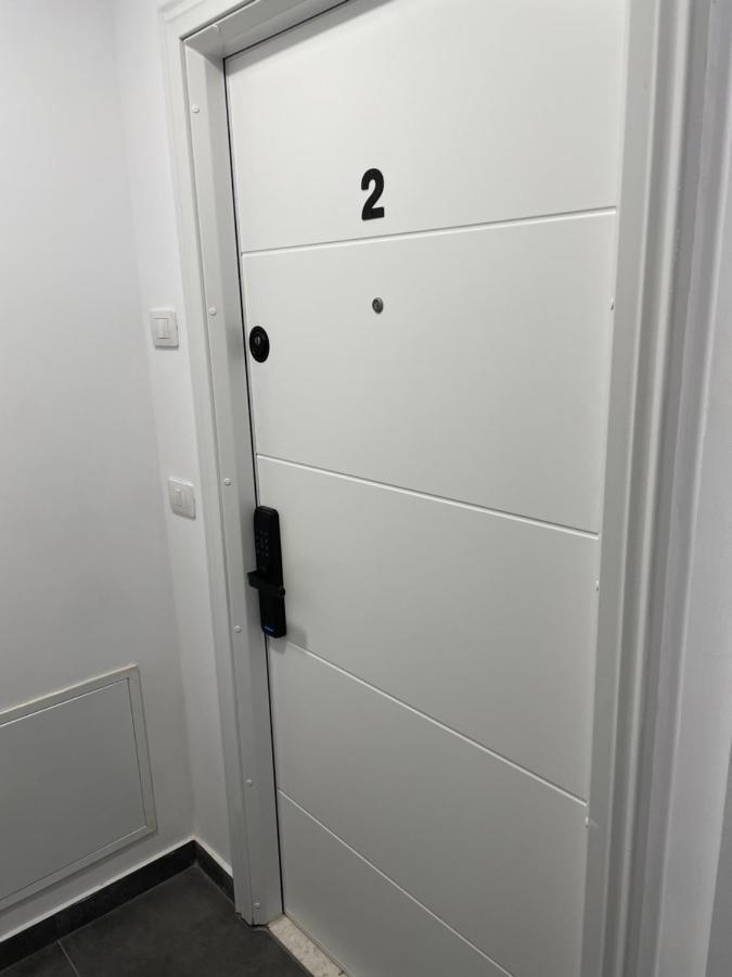 Central Apartment 2, Тирана Экстерьер фото